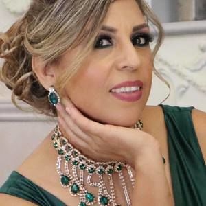 Meet your Posher, Delia